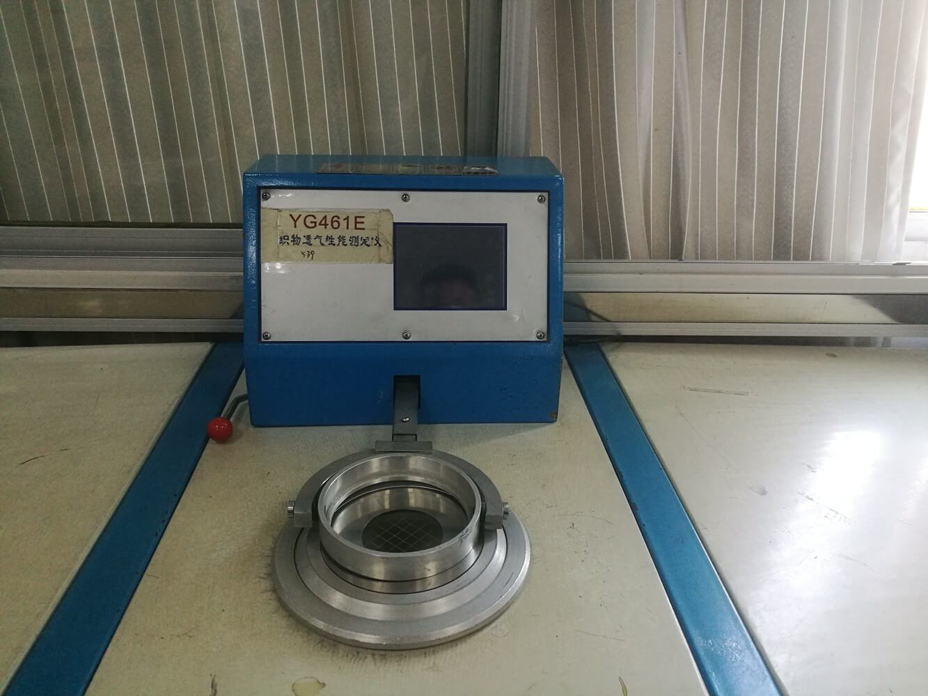 Air-Permeability-Tester